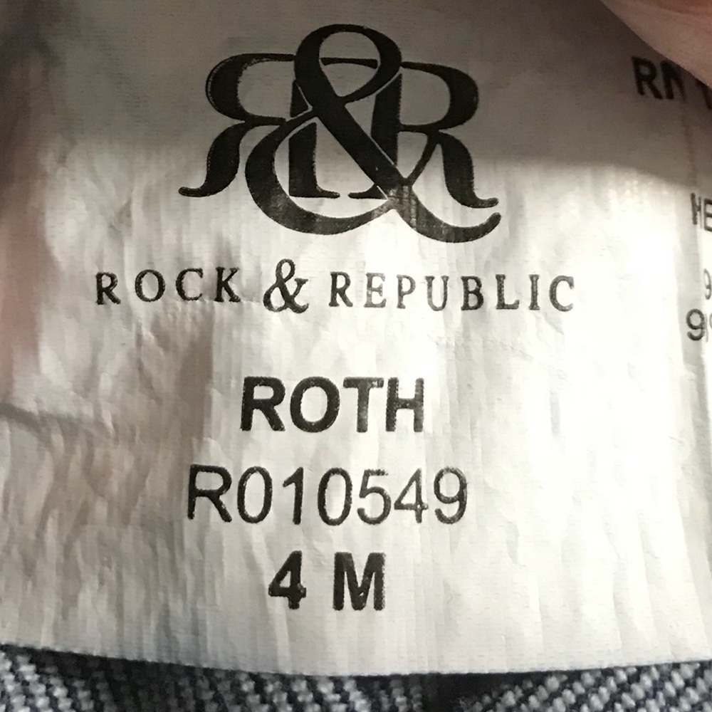 Rock & Republic Roth Jeans. Size 4 - Picture 3 of 8